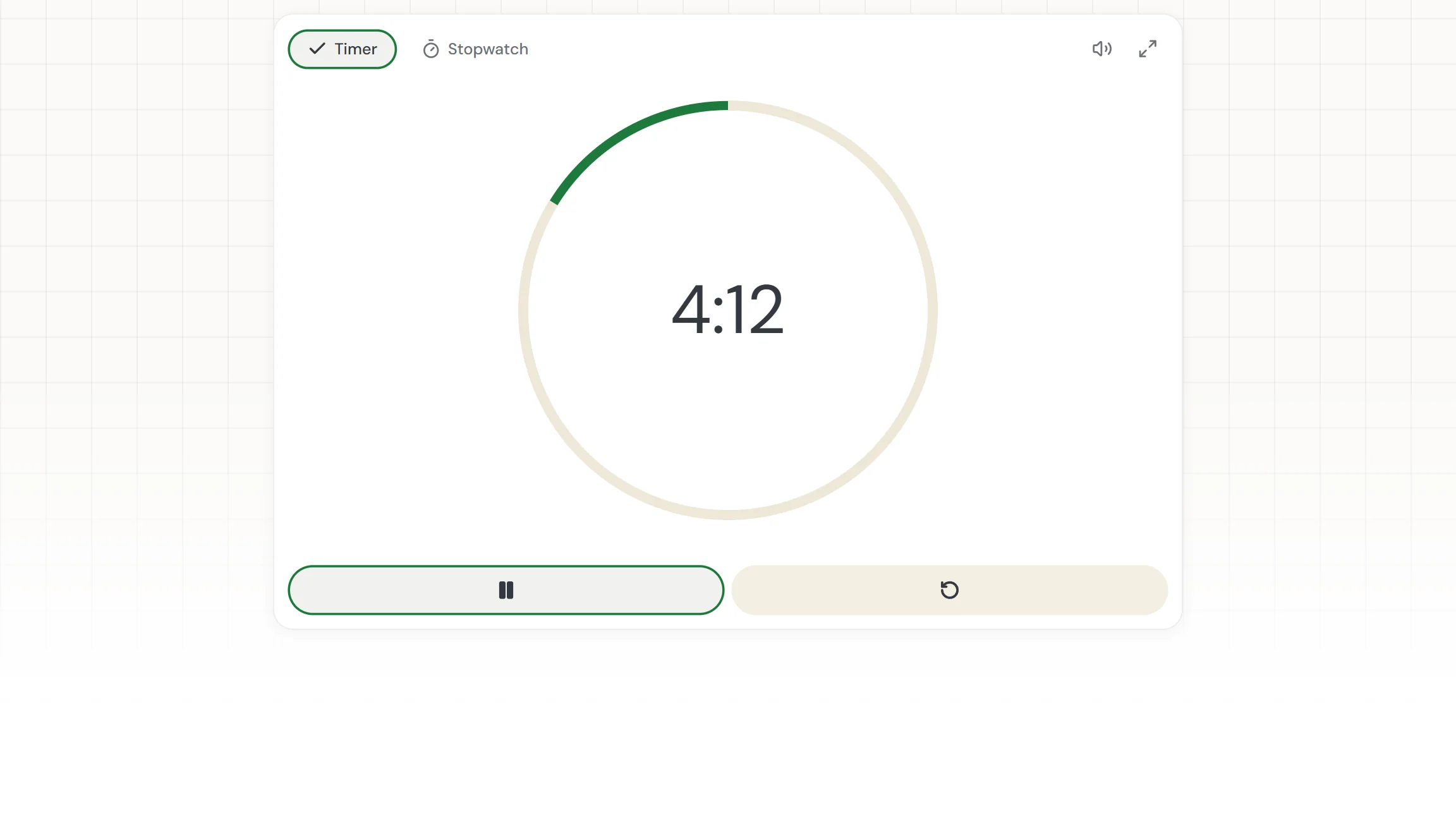 The EMStudio classroom timer part-way through a countdown, with the green ring filling around the big digits